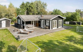 3 Bedroom Awesome Home In Sjællands Odde
